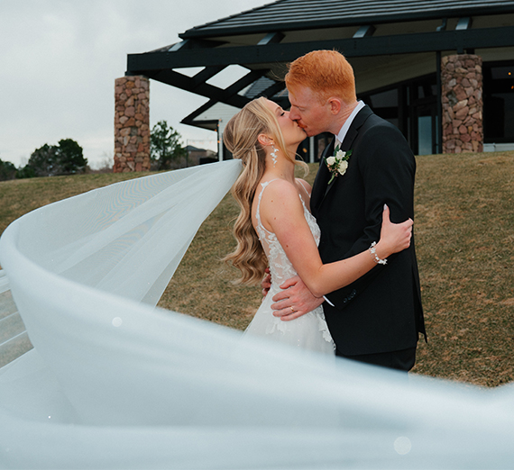 ゴンザガのロゴと「あなたの目的を見つけよう」というテキストが書かれたキャンパスの看板